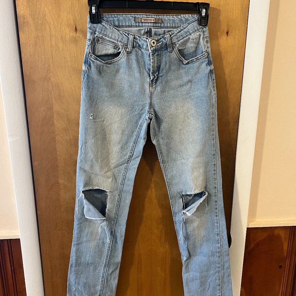 Highway Women's Juniors Light Blue Mid-Rise Straight Distressed Denim Jeans 5